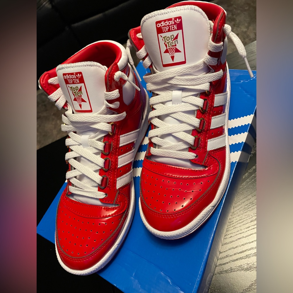 BRAND NEW! Never worn